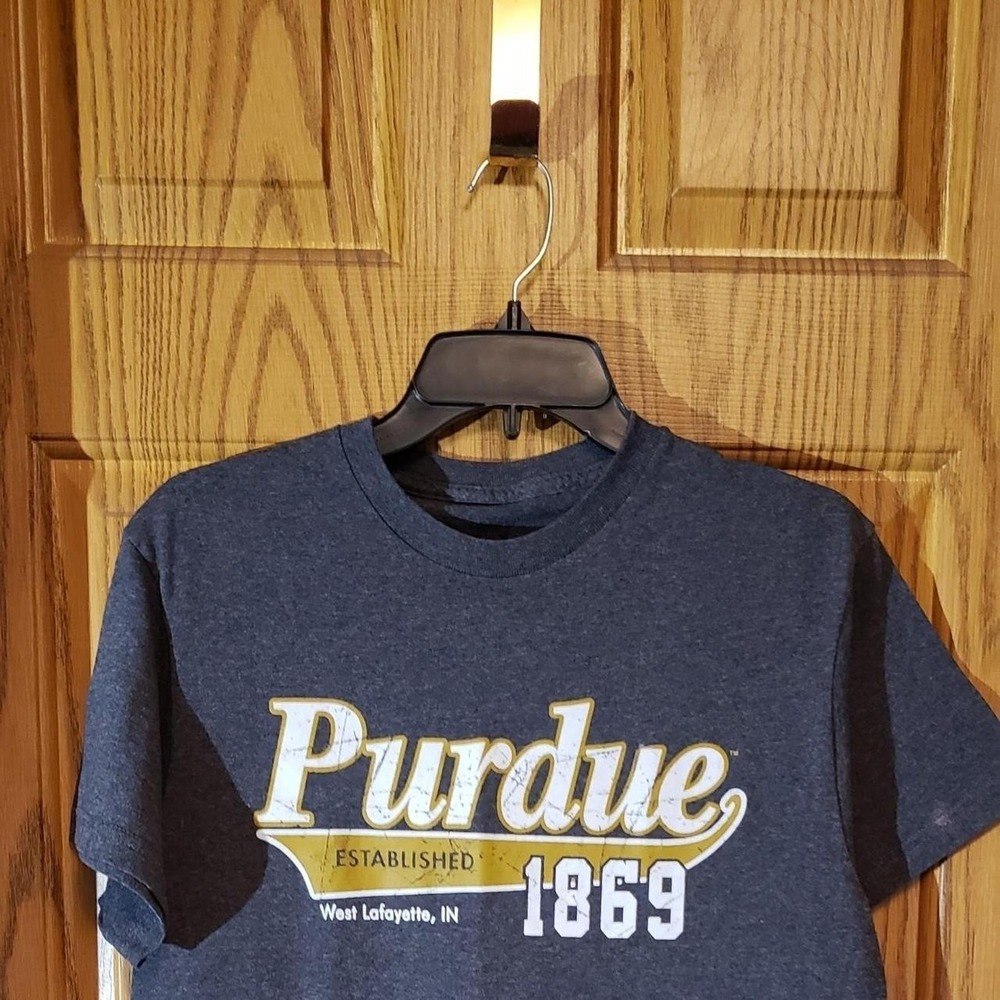 Purdue University graphic tee. Gray
